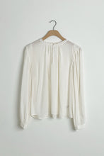 Load image into Gallery viewer, Tamara Blouse - Winter
