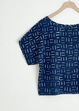 Load image into Gallery viewer, Twiggy Indigo Box Top
