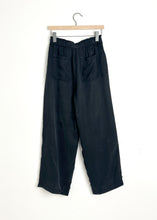 Load image into Gallery viewer, Utility Pocket Ankle Pant - Vintage Black
