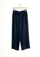 Load image into Gallery viewer, Utility Pocket Ankle Pant - Vintage Black
