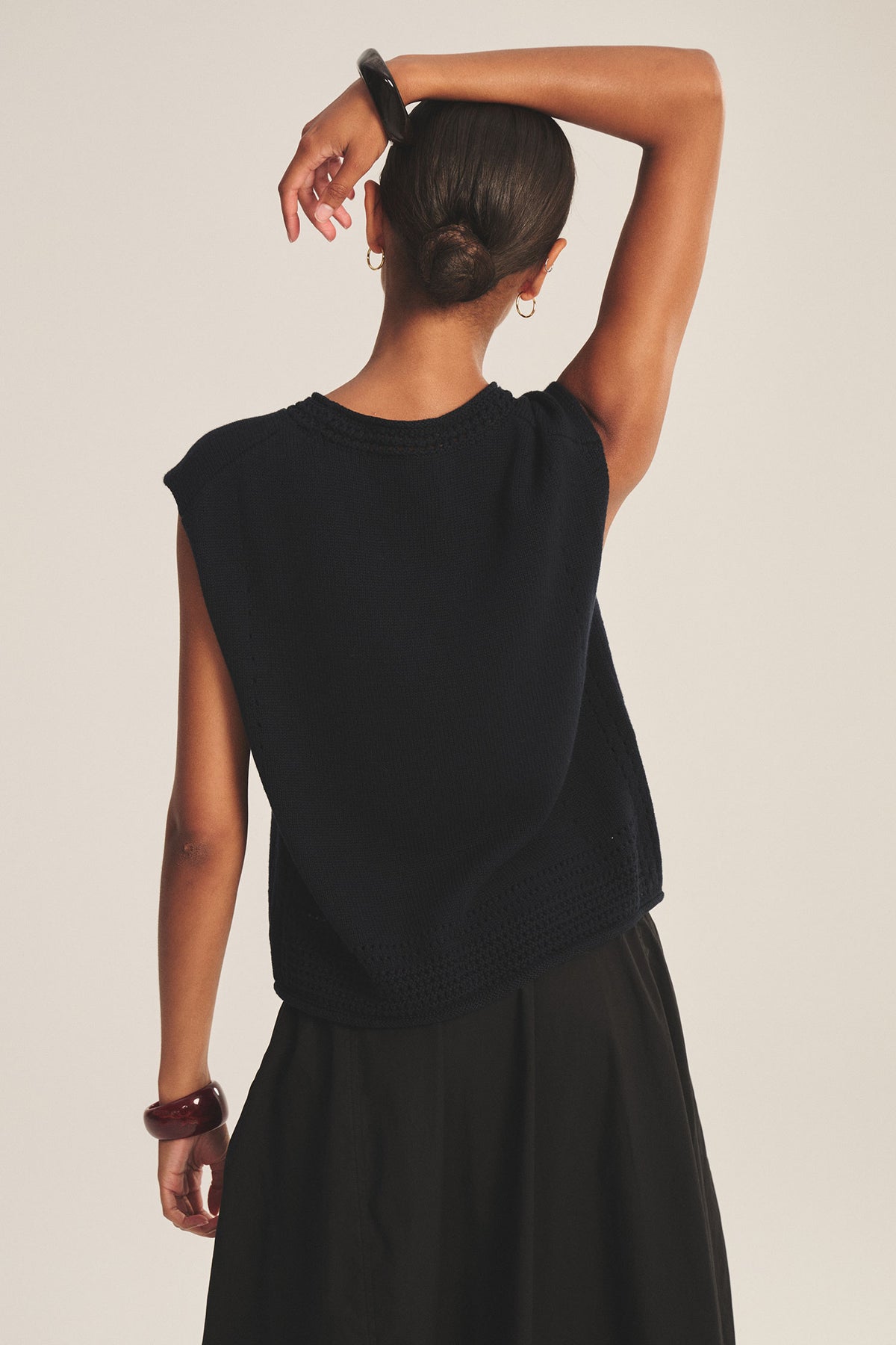 Vanny Sleevless Pullover