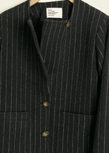 Load image into Gallery viewer, Vafi Pinstripe Jacket
