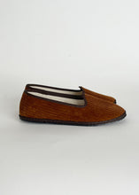 Load image into Gallery viewer, Corduroy Velvet Slip On Flats
