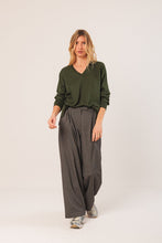 Load image into Gallery viewer, Basic Cotton Sweater - Verde
