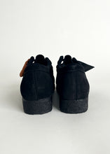 Load image into Gallery viewer, Wallabees Black Suede
